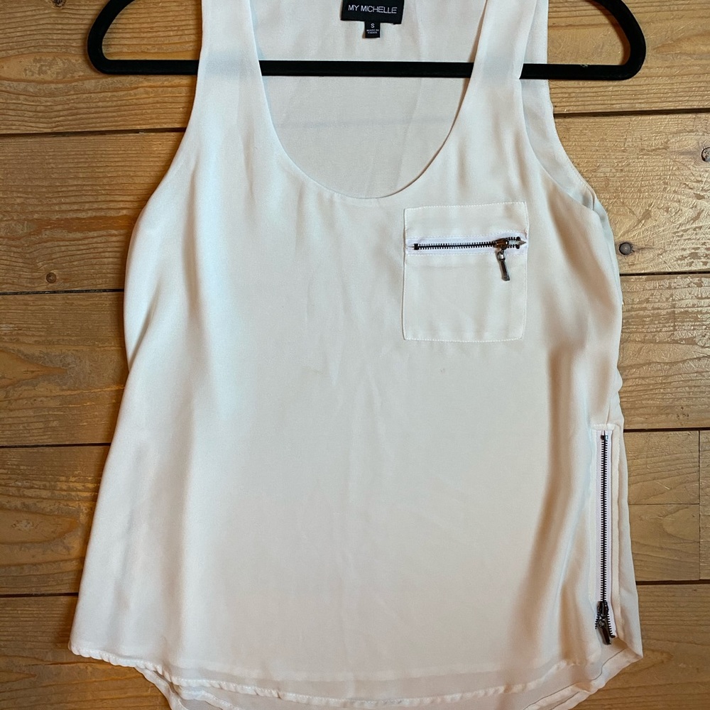 My Michelle sleeveless blouse